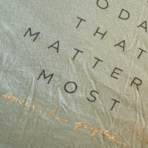 Sleeveless Sage Green Tank Top - Picture 4 of 5